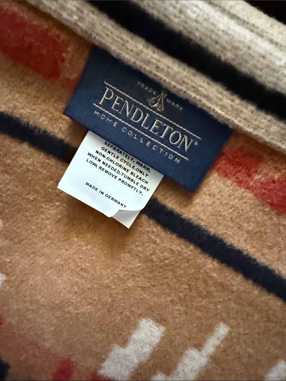 Patterned Wool Blanket Throw in Rust, Black & Cream - Picture 9 of 10